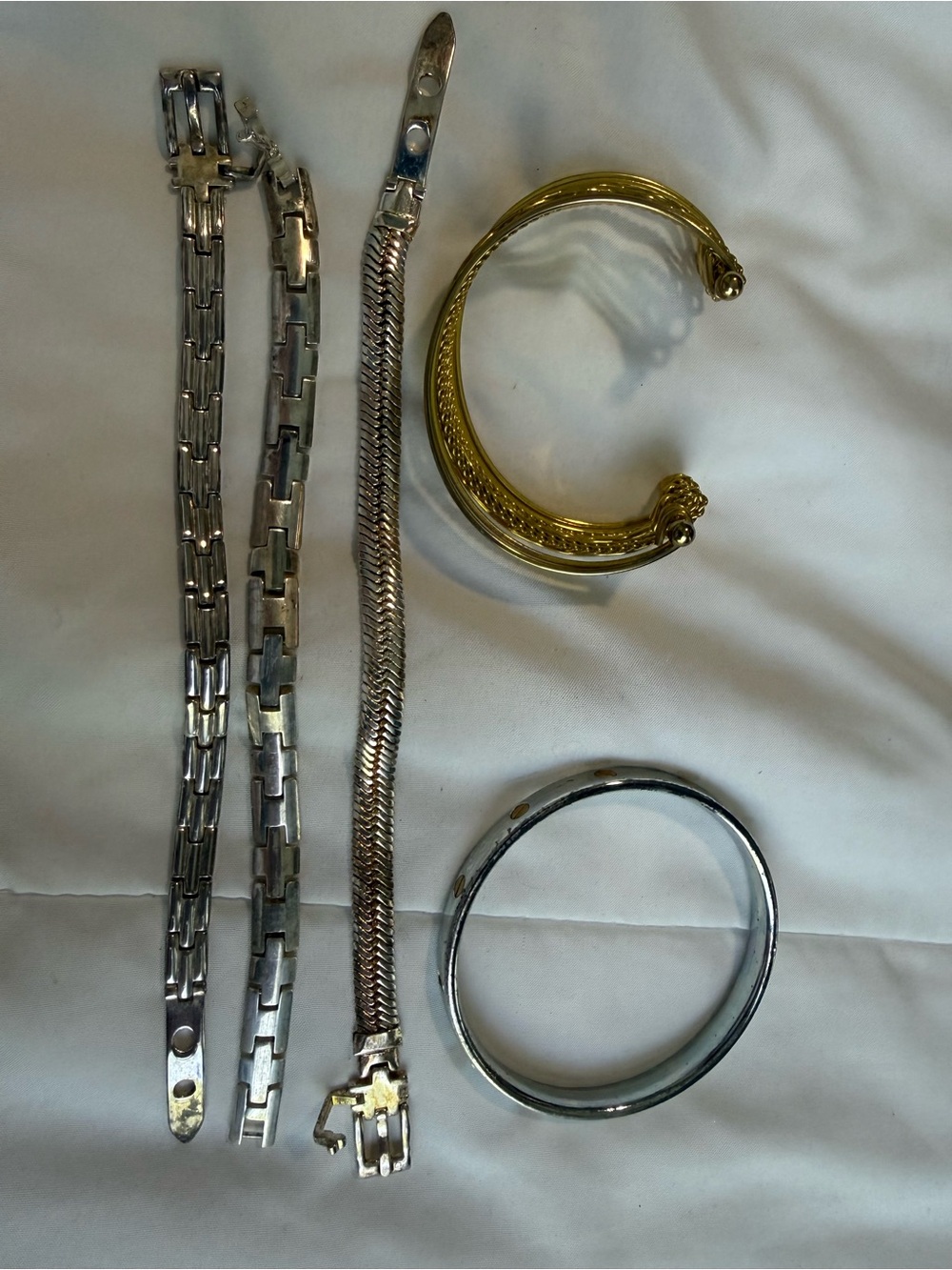 Bracelets assorted